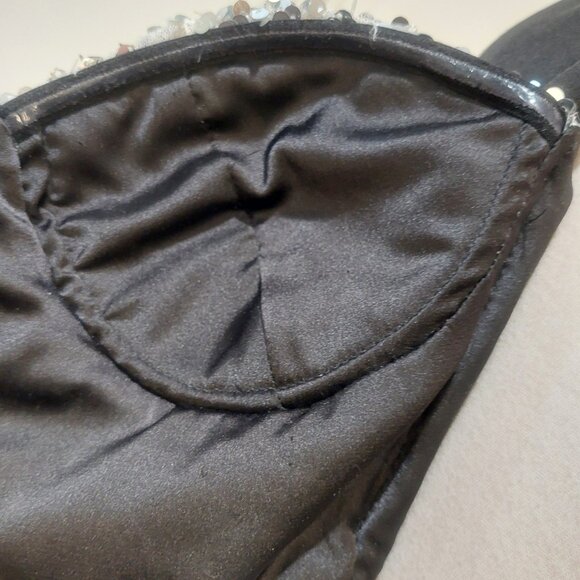 💥SEXY GLAM!💥One Sleeve Tuxedo Romper in Black & Silver Sequin - Picture 14 of 16